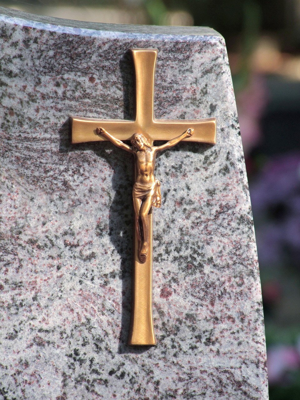 Kamień jako element trwałości i prestiżu w przestrzeni miejskiej