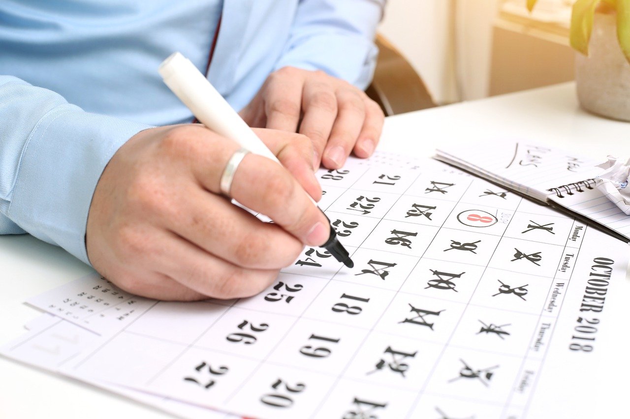 Planowanie i organizacja w biurze: narzędzia do efektywnego zarządzania czasem